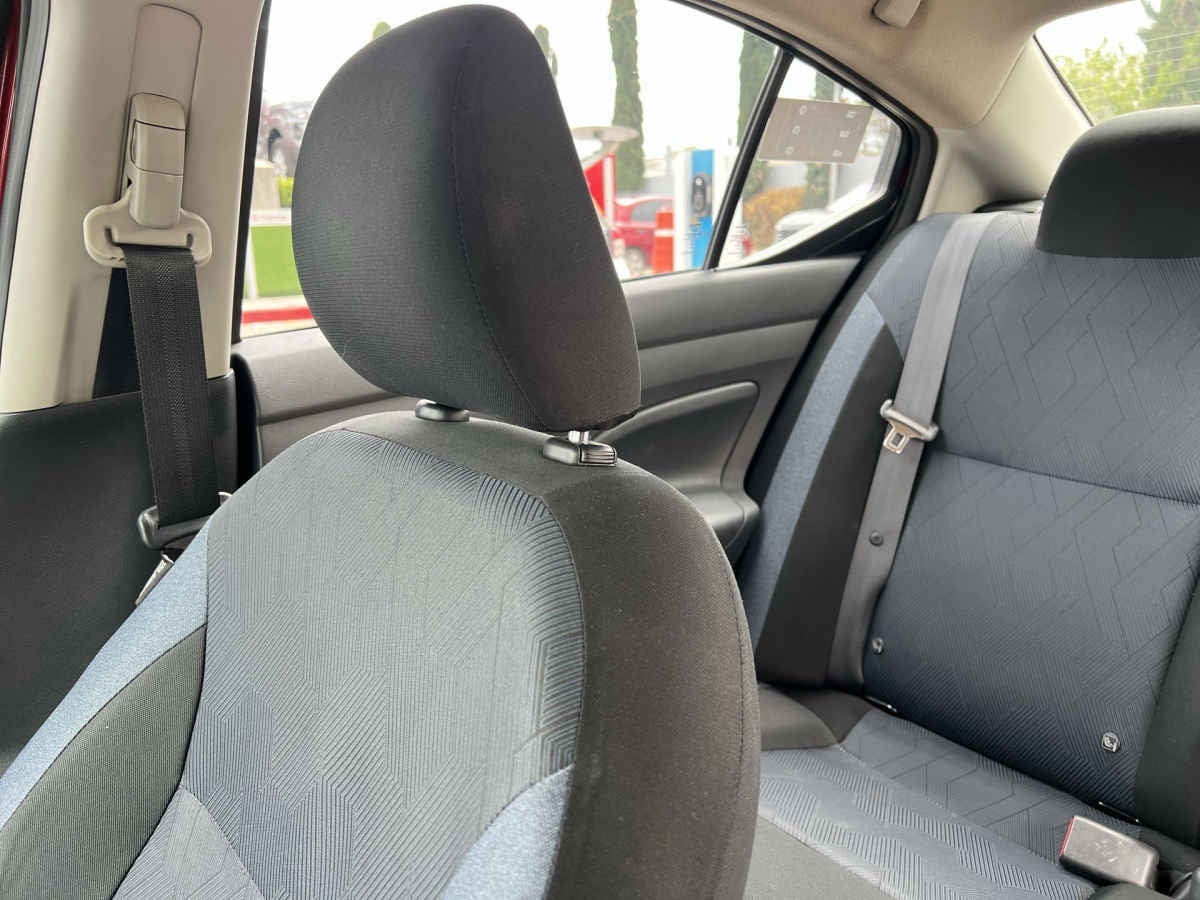 2023 Nissan Versa 4p Advance L4/1.6 Man
