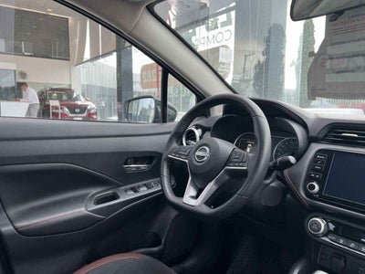 2025 Nissan Versa 4p SR L4/1.6 Aut