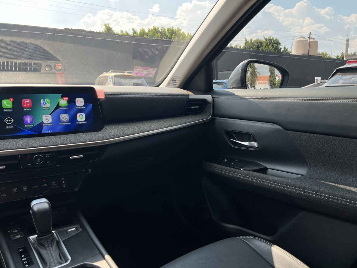 2025 Nissan Kicks PLATINUM 2.0 CVT